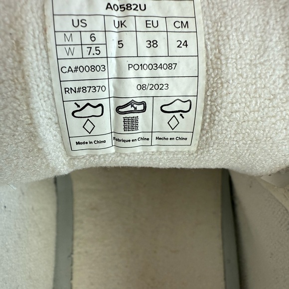 ALO Yoga Recovery Mode Sneaker - Picture 13 of 15